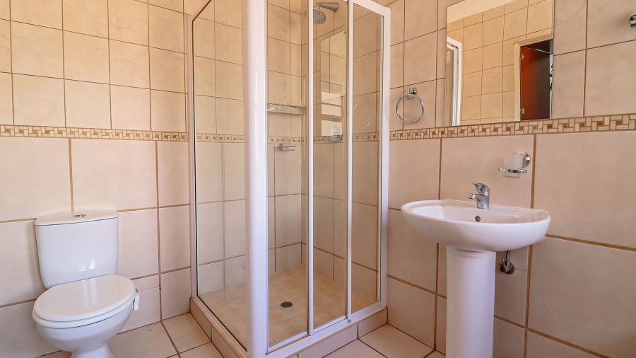 3 Bedroom Property for Sale in Woodland Hills Free State